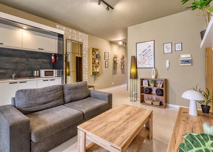 Paceville 1br In St Julians With Ac And Wifi By 360 Estates *