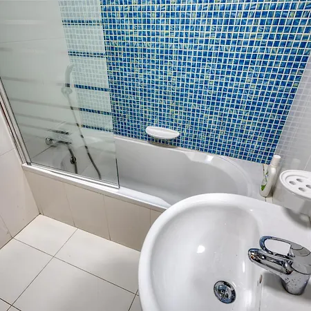 Paceville 1br In St Julians With Ac And Wifi By 360 Estates سانت جوليان